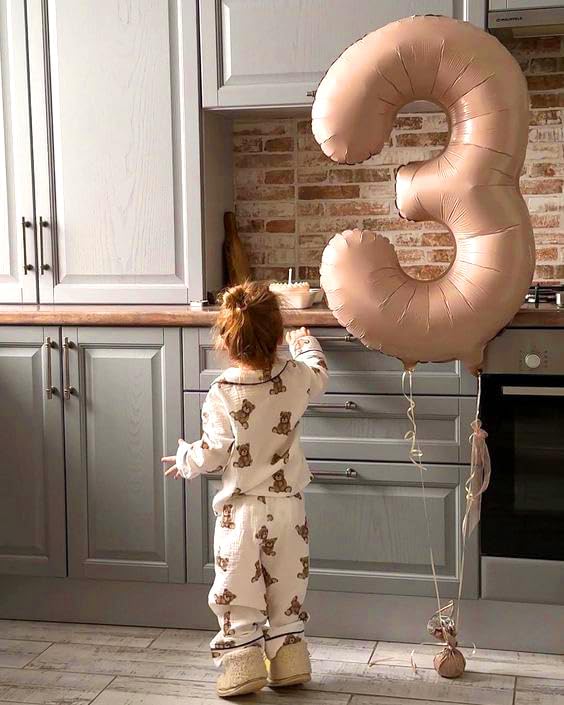 Number Balloons 1, 40 Inch One Balloons for 1st Birthday Girl Boy 1 11 21 Party Decorations Baby Shower Photo Shoot, Light Brown 1 Balloon